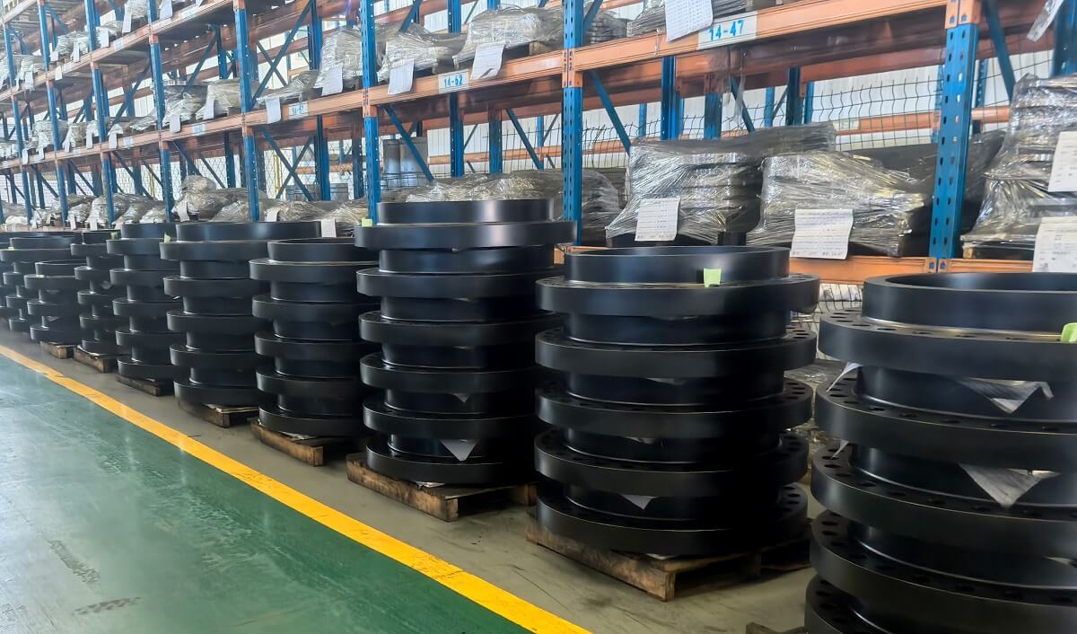  大型输油管线大口径法兰